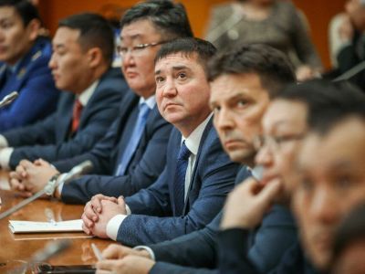 Работников транспорта Якутии наградили в преддверии профессионального праздника