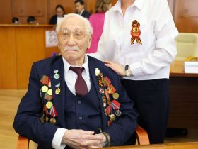 Госнаграды вручили якутянам в преддверии Дня республики