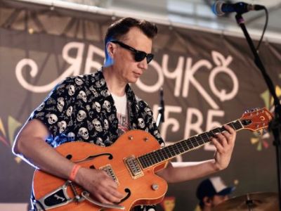 Яблочко на Неве