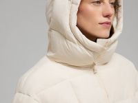 Пуховое пальто с капюшоном