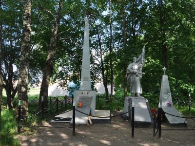 Братская могила воинов, погибших в 1943 г.