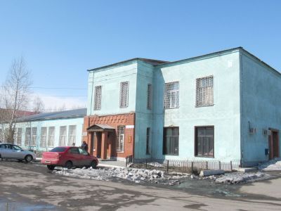 Здание, где размещался госпиталь раненных на фронтах Великой Отечественной войны (1941-1945гг.)