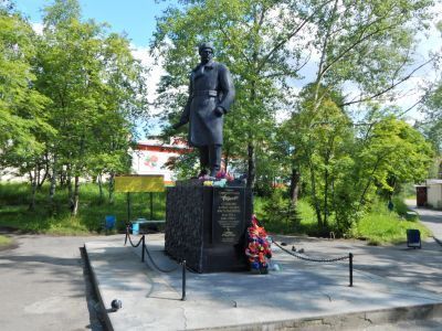 Памятник Герою Советского Союза А.Спекову