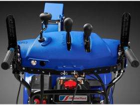 Снегоуборщик MASTERYARD ML8024B