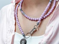 Бусы для смартфона KRIVOKOSO и «б.»