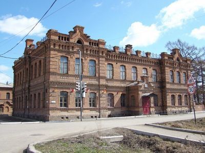 Здание бывшей мужской гимназии