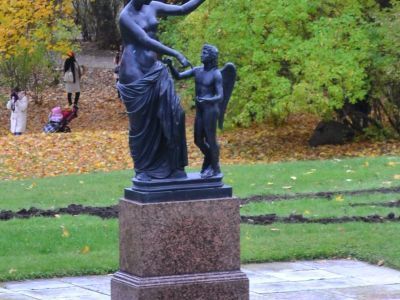 Статуя "Венера с амуром" (Капуанская)