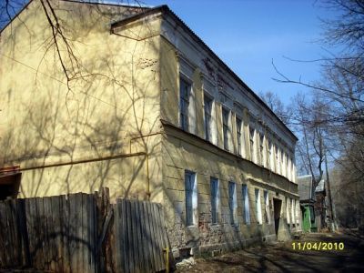 Образец жилой и хозяйственной застройки набережной