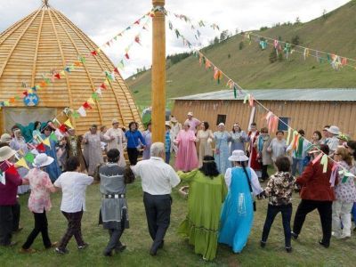 Трёх победителей конкурса сказителей осуохая определят на Ысыахе Туймаады в Якутии