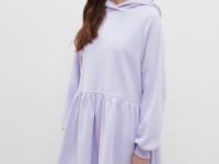 Платье с капюшоном