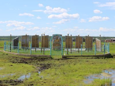 Памятник, посвященный труженикам тыла в годы Великой Отечественной войны (1941-1945 гг.)