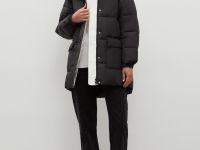 Стеганая утепленная куртка с капюшоном