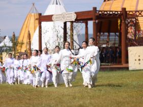 Фото: открытие Ысыаха Туймаады-2025