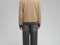 Джемпер полуприлегающего силуэта