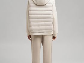 Стеганая куртка с наполнителем из натурального пуха