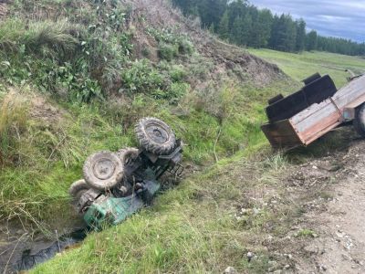 При опрокидывании трактора погибла женщина в Мегино-Кангаласском районе Якутии