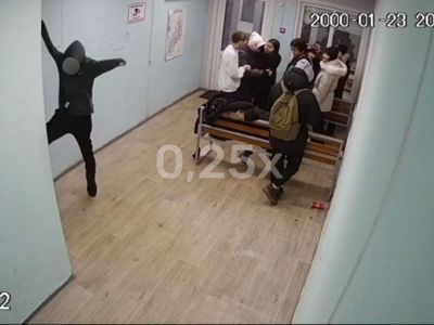 В Якутске вандалы снова разгромили теплую остановку в Гагаринском округе UPD