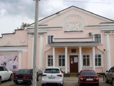 Здание клуба колхоза «Ленинский путь»