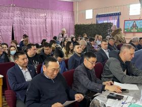 «Дрова на вес золота»: жители села Усть-Майского района требуют подключить дома к центральному отоплению