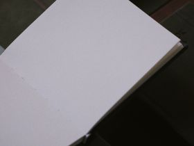 Скетчбук для графики Малевичъ "GrafArt white" 12х12 см 40 л 160 г, бордовый