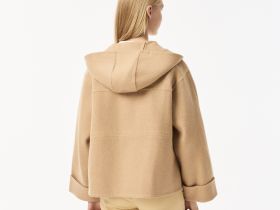 Женская куртка Lacoste из овечьей шерсти