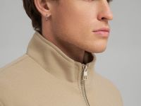 Куртка с накладными карманами