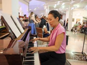 В Якутске чествовали руководителя Национального художественного музея Владу Тимофееву