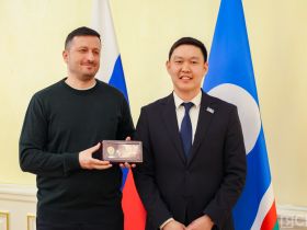 В Якутии отметили День радио и наградили работников связи