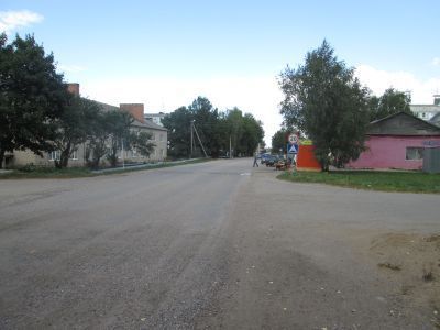 Памятное место, где в 1918 году был создан один из первых в губернии совхозов. В 1920 году он был электрифицирован