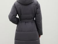 Стеганое утепленное пальто с поясом