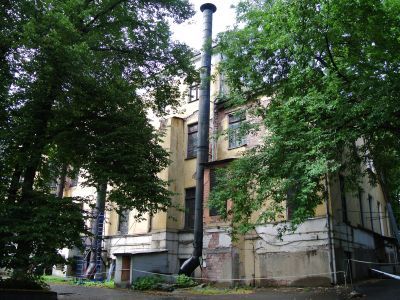 Главный дом - лабораторный корпус, 1882 г., 1921 - 1922 гг., архитекторы В.А.Коссов, С.Е.Чернышев