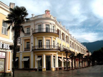 Здание гостиницы «Мариино» К.Б.Бентковского (реконструкция по проекту архитектора Н.П.Краснова и Н.Г.Тарасова)