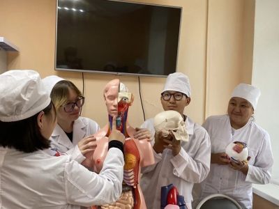 Сеть отделений Якутского медколледжа спасает районную медицину