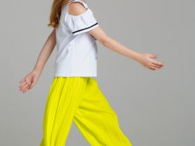 Фуфайка трикотажная для девочек (футболка)