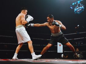 Боксёр из Якутии Михаил Варламов победил в главном бою «Битвы за контракт»