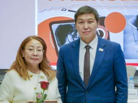 Награждены работники и ветераны отрасли связи в честь 95-летия якутского радио