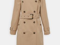 Двубортный тренч с рукавом реглан