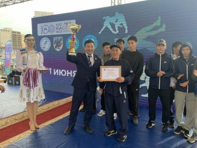 Борцы из Якутска выиграли первый командный турнир "Кубка трёх долин"