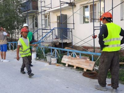 В Хангаласском районе укрепляют фундаменты многоквартирных домов