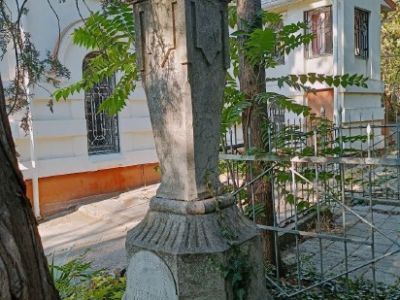 Надгробие над захоронениями Астафьева  Я.Т. и его супруги