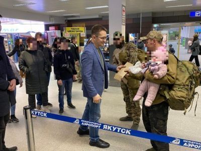 Перед Днем Победы в Якутске встретили бойцов СВО