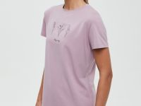 Базовая футболка приталенного силуэта