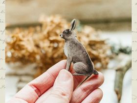 Деревянная брошка Дворникова А. "Зайка"