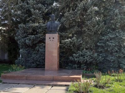 Памятник А.А.Гречко