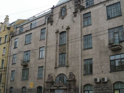 Жилые дома для служащих завода Л. Нобеля (комплекс с территорией)