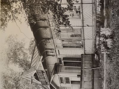 Здание вокзала (дерево)