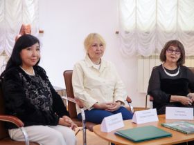 Семья костореза Георгия Родионова передала Национальному музею Якутии 72 произведения мастера