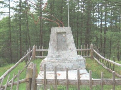 Братская могила 13 ревкомовцев, расстрелянных белобандитами в 1922 г.