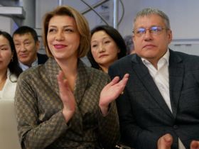 Сотрудников ГТРК «Саха» поздравили с 20-летием телерадиокомпании