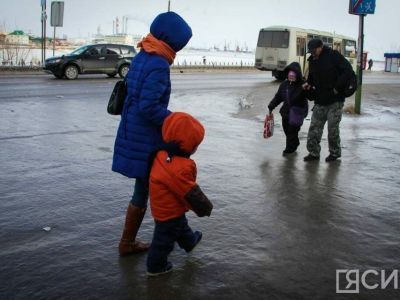 В Минздраве Якутии рассказали, как уберечь ребенка от травм в гололед